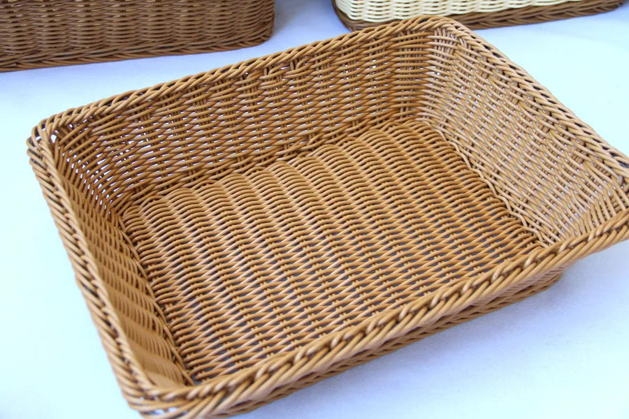 Panier de Rangement Rectangulaire en Rotin Synthétique Tressé - Idéal Fruits, Thé, Pain, Cosmétiques